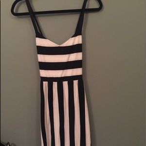 Dress 👗 Black and white